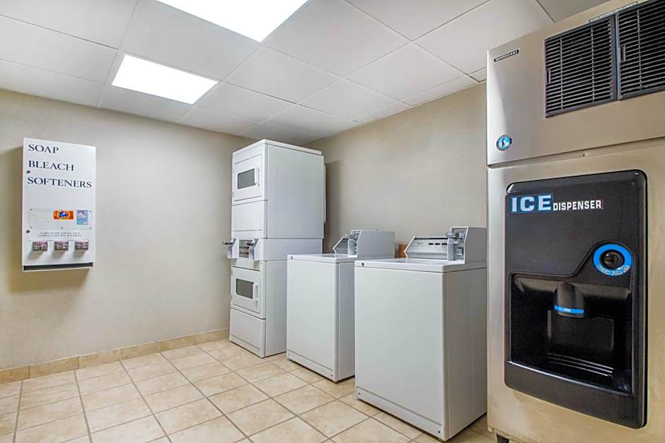 Holiday Inn Express & Suites Albany Airport - Wolf Road By IHG
