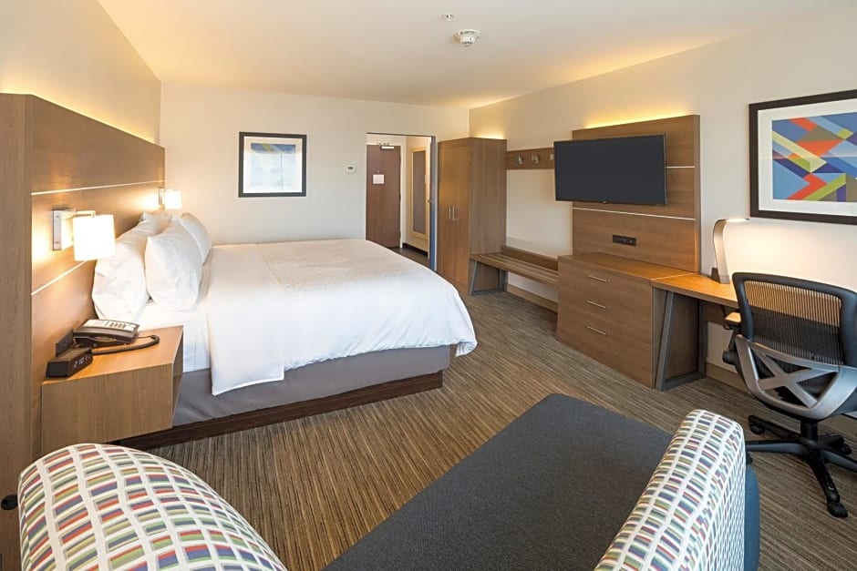 Holiday Inn Express and Suites Kalamazoo West