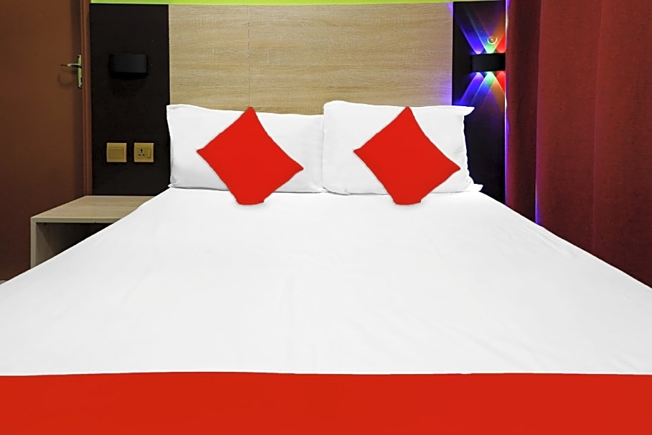 OYO 795 Al Karawan Hotel