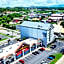 Mountain Vista Inn & Suites - Walking Distance to the Island
