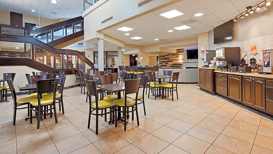 SureStay Plus Hotel by Best Western Lubbock Medical Center