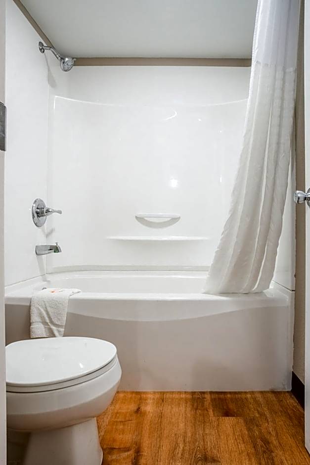 Super 8 by Wyndham Downtown Gatlinburg at Convention Center