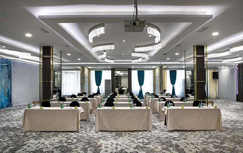 The Wings Hotels Neva Palas