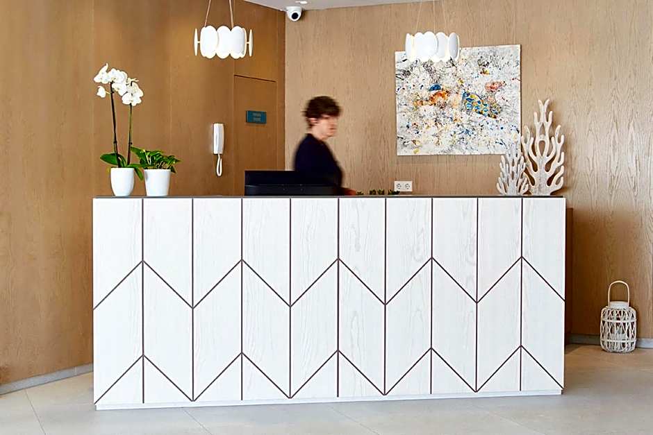 Universal Aparthotel Elisa