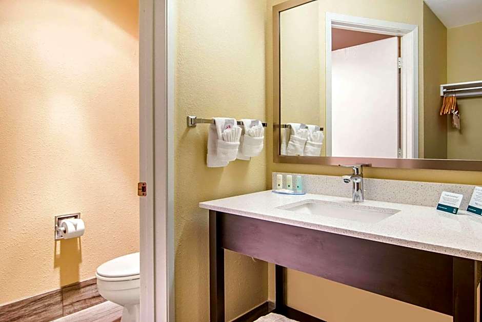 Quality Inn & Suites Albany Corvallis