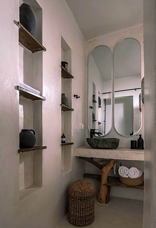 Kynthia Hotel - Adults Only