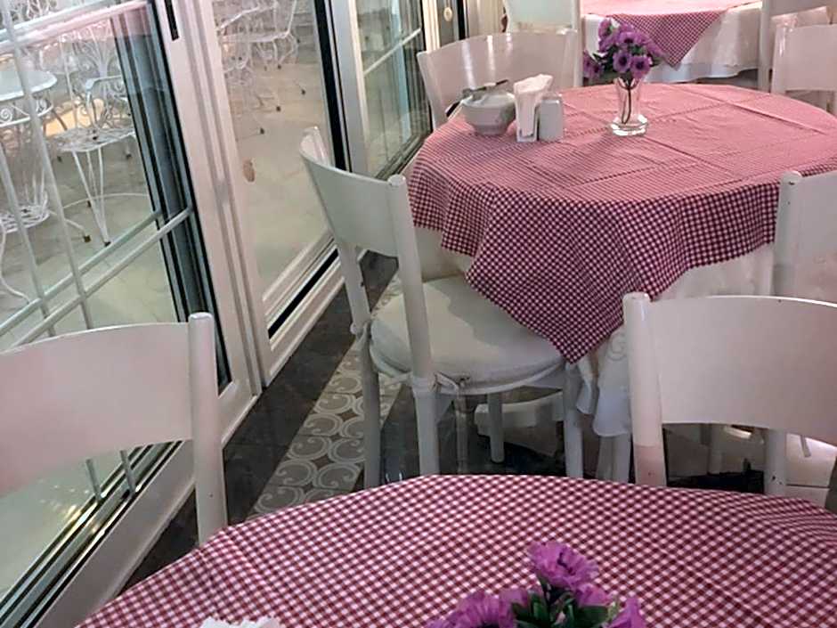 Melaike Hotel