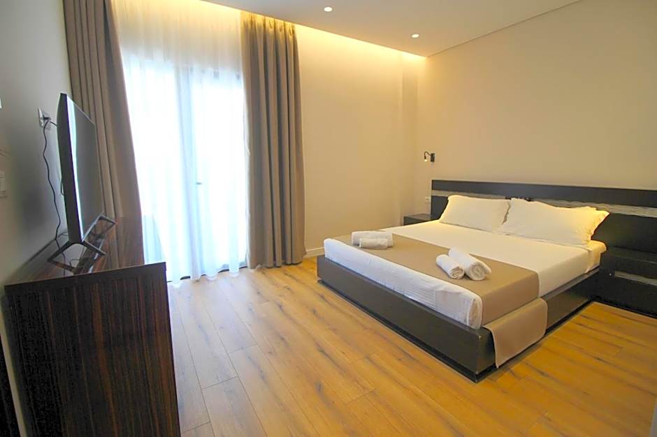 Hotel Strora