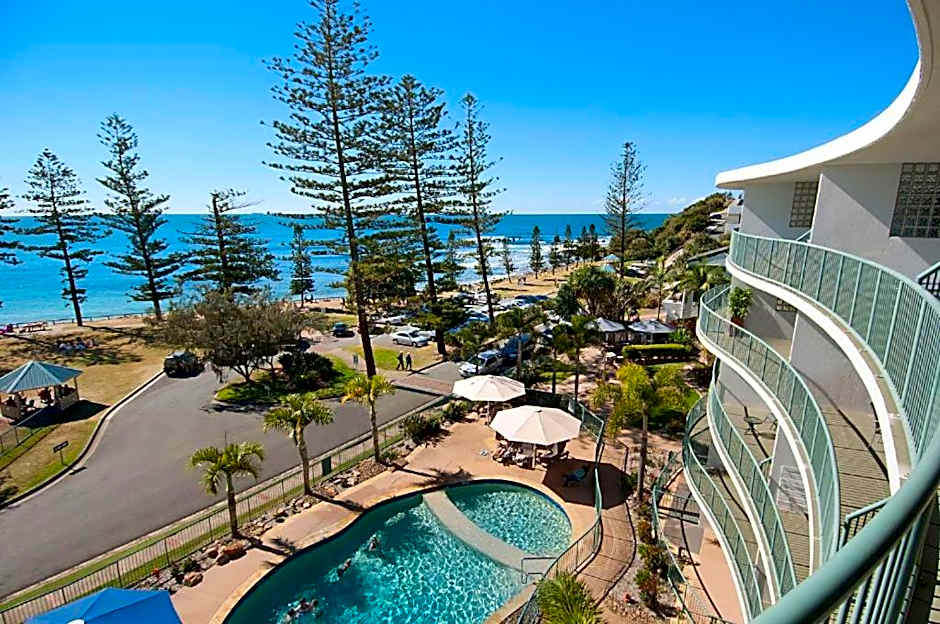 The Norfolks on Moffat Beach