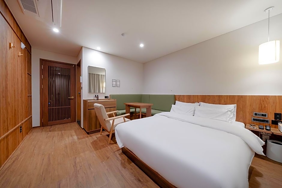 Simjak Hotel by Aank