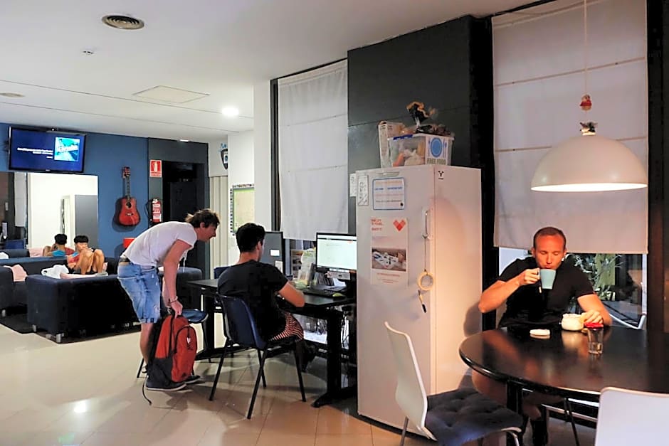 Alternative Creative Youth Hostel Barcelona