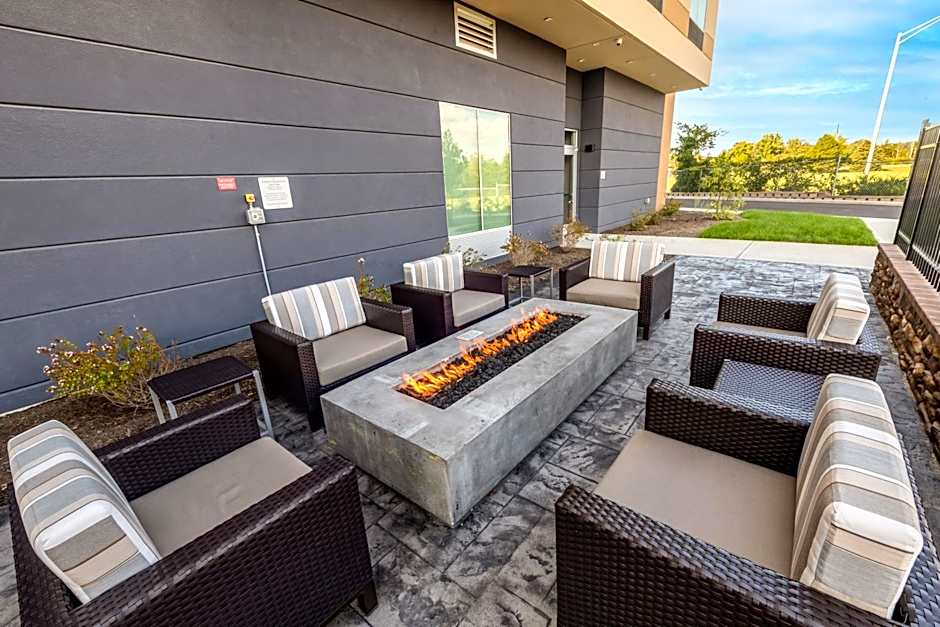 Fairfield by Marriott Inn & Suites Knoxville Clinton