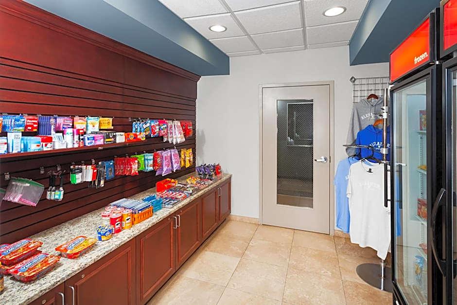 Hampton Inn & Suites Alexandria