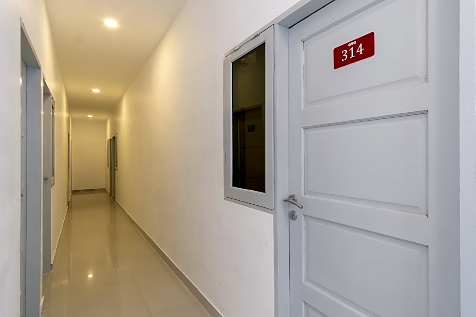 Super OYO 360 Mangaan Residence