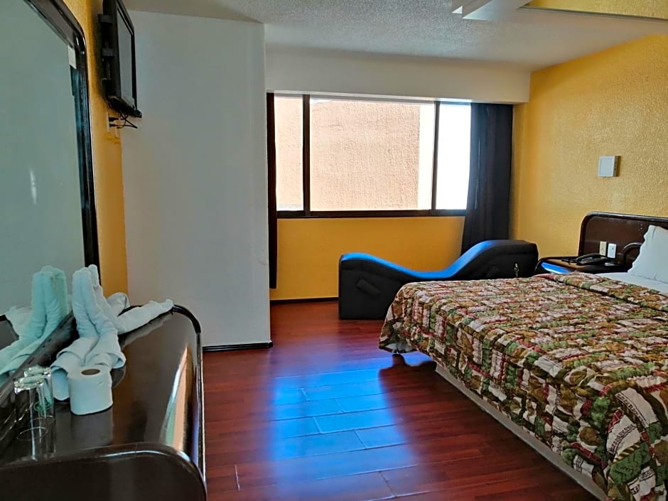 MOTEL OASIS mexico