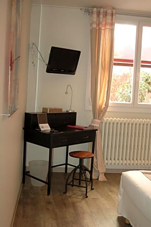 Double Room - Free Parking
