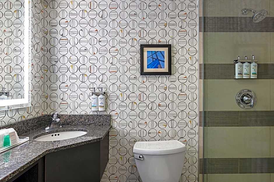 Holiday Inn Toronto Downtown Centre By IHG