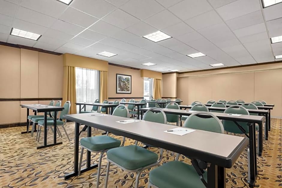 Hampton Inn & Suites Brunswick