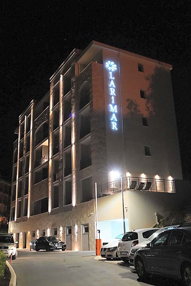 Hotel Larimar