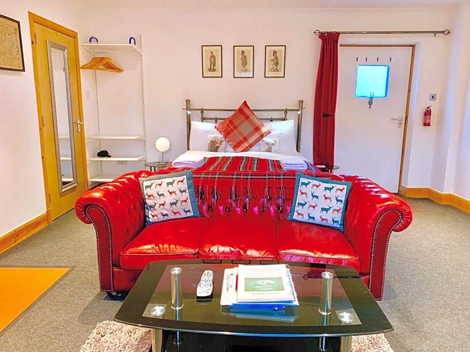 Garrison Farm with Hot Tub