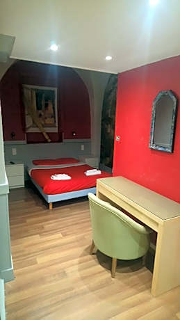 Suite - 3 to 5 People