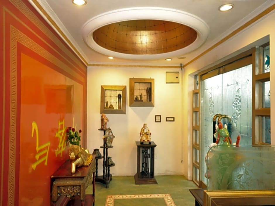 The New Marrion Hotel