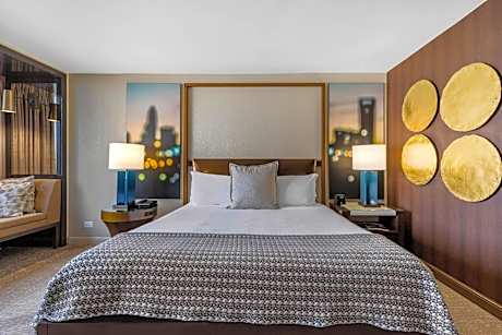 Club Signature Room - 1 King Bed