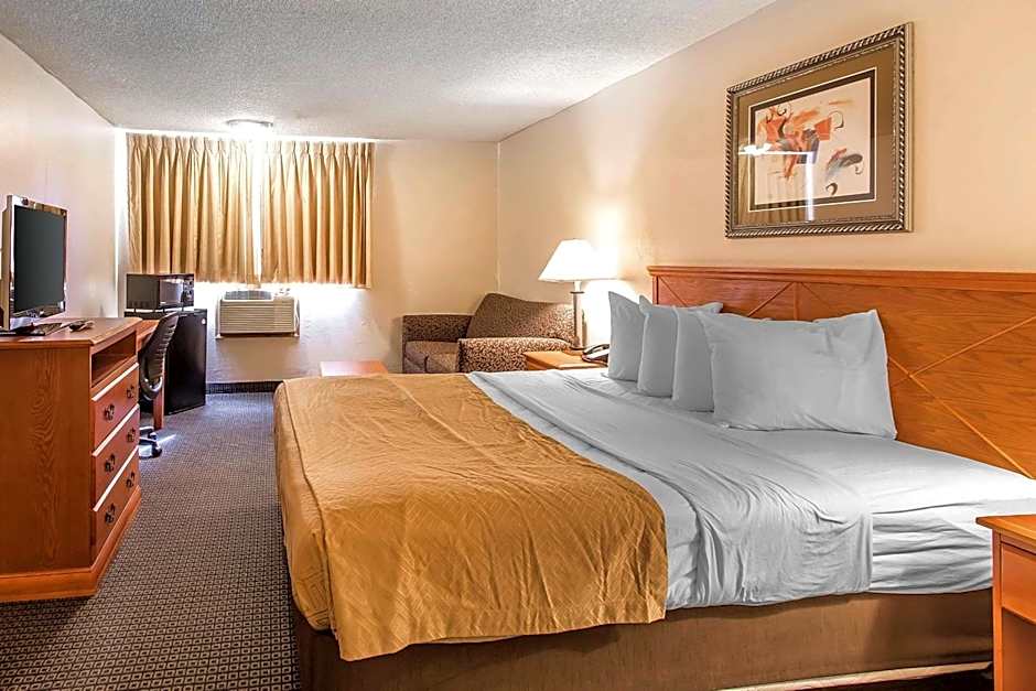 Brentwood Inn Clinton