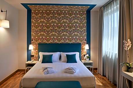 Junior Suite with Garden View