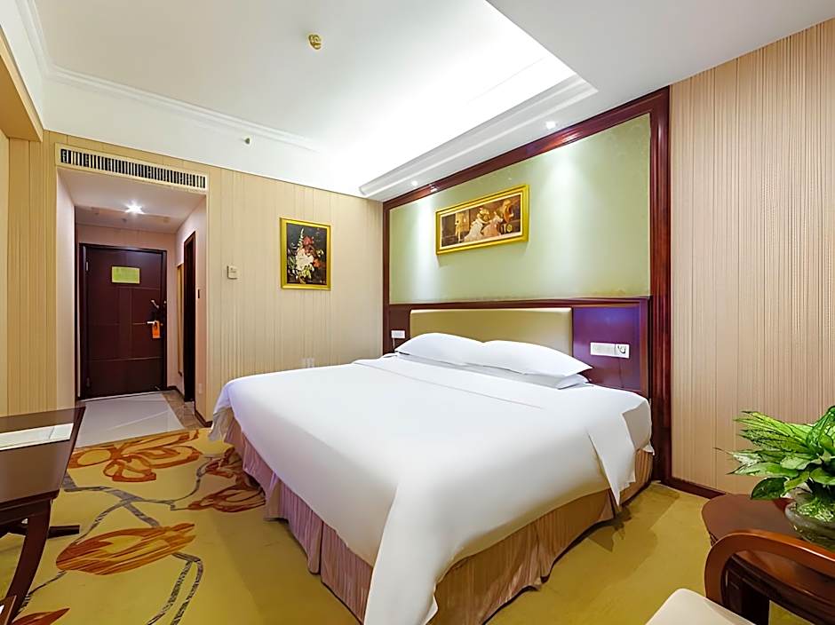 Vienna Hotel Guangzhou Shaheding Metro Station
