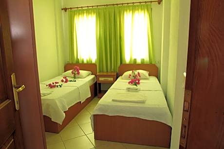 One-Bedroom Apartment (3 Adults)