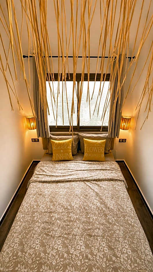Thayri Hostel - Sea View