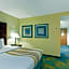 La Quinta Inn & Suites by Wyndham Boston Somerville