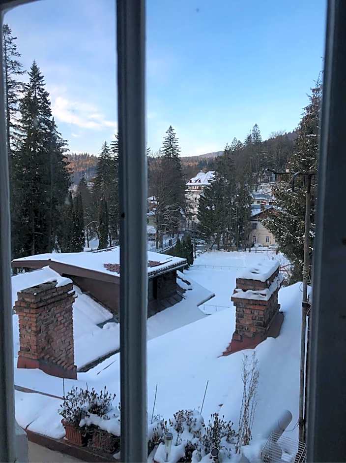 Royal Residence 1901