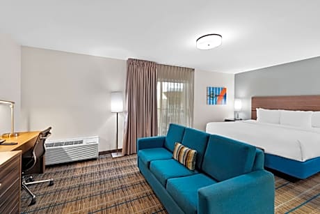 1 King Bed, Efficiency, Suite, Nonsmoking, Accessible