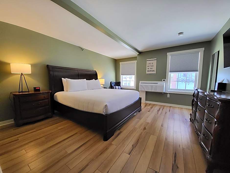 The Stowe Village Inn