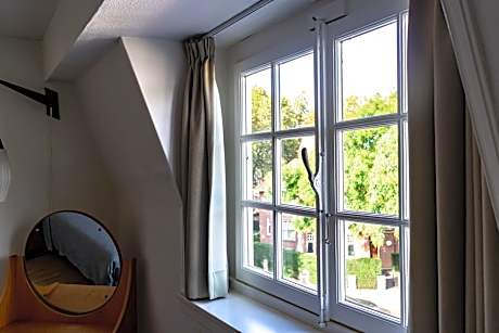 One-Bedroom Apartment with Terrace