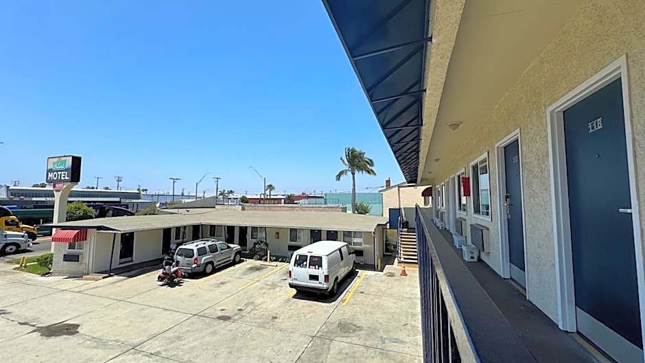 Hiland Motel
