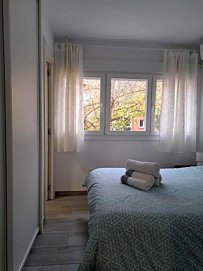 Charming Apartment up to 4 persons 3 min to Metro