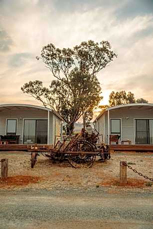 Vineyard Views at Shiraz Republic