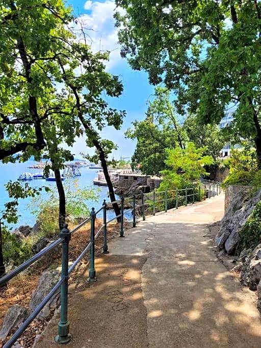 BIG-BLUE Bayview Paradise in Opatija