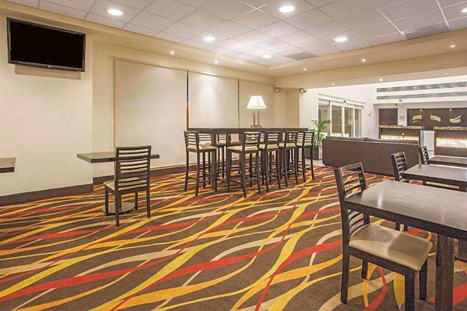 La Quinta Inn & Suites by Wyndham San Luis Potosi