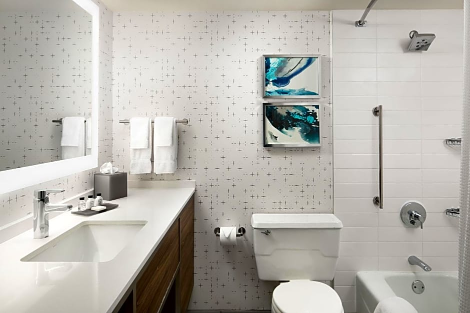 Crowne Plaza Houston Med Ctr-Galleria Area by IHG