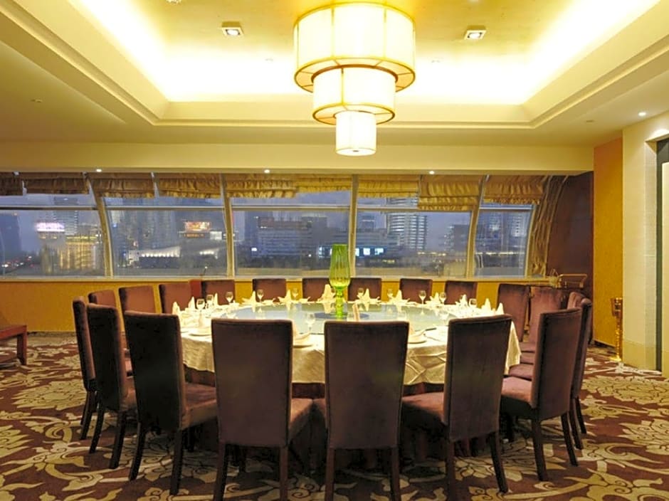 Golden Port Hotel