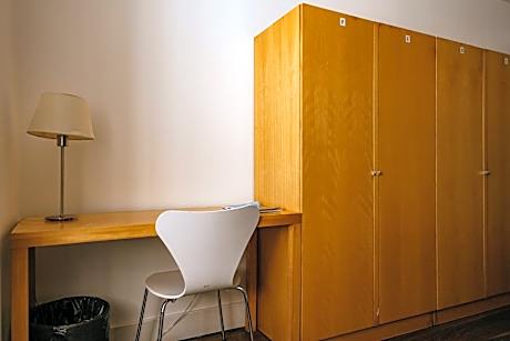 Bed in 4-Bed Mixed Dormitory Room