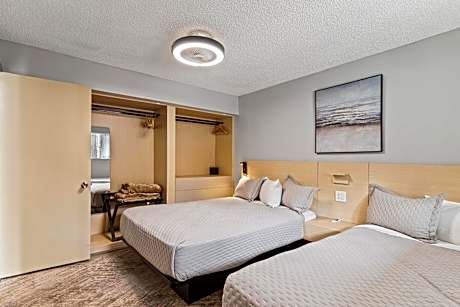 Standard Double Suite