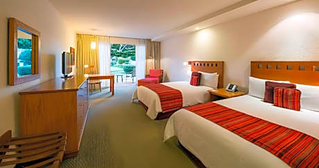 Deluxe Two Double Beds