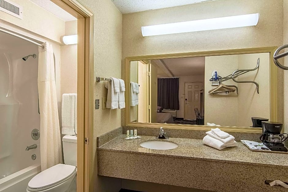 Quality Inn Oakwood - Gainesville