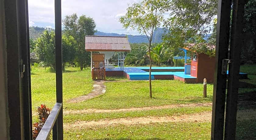 Khao Sok Evergreen House