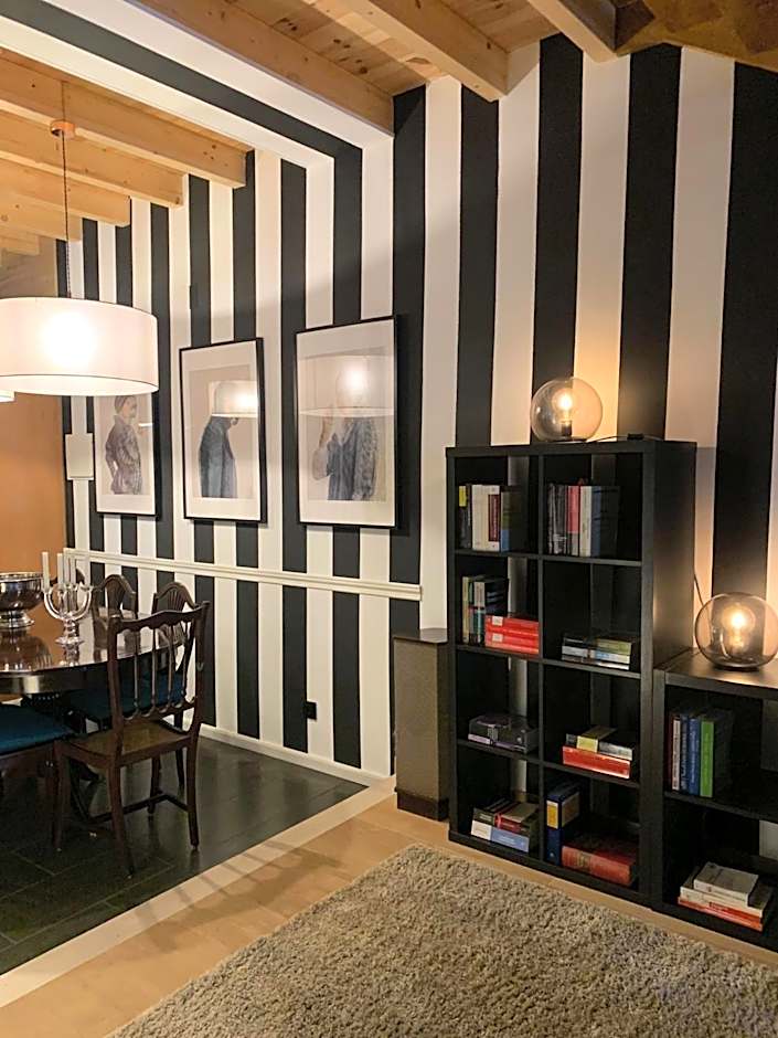 Largo da Rainha, Guesthouse